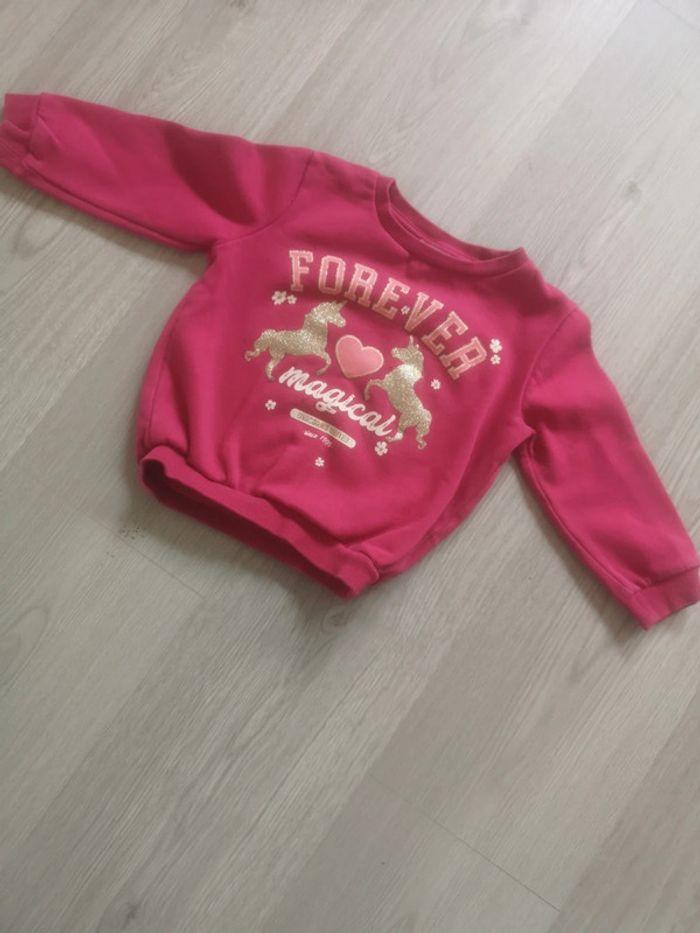 Sweat rose fushia licorne 2 ans - photo numéro 1