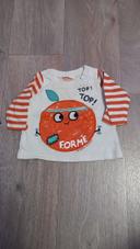 T-shirt à manches courtes pour bébé avec une pomme dessus