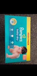 Couches pampers mega Pack