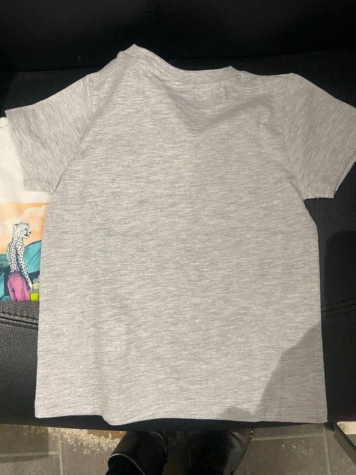 Lot de 2 tee-shirts kiabi neuf 4 ans - photo numéro 4