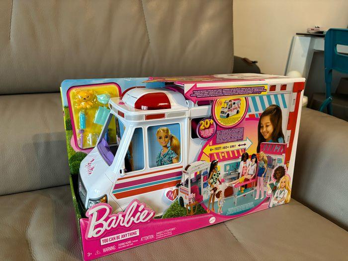 Mattel Barbie véhicule medical - photo numéro 4