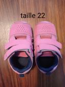 Chaussures/baskets roses taille 22 domyos