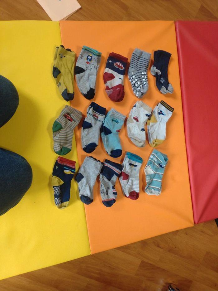 15 paires chaussettes 23-26 cm