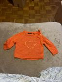 Jolie petit pull orange