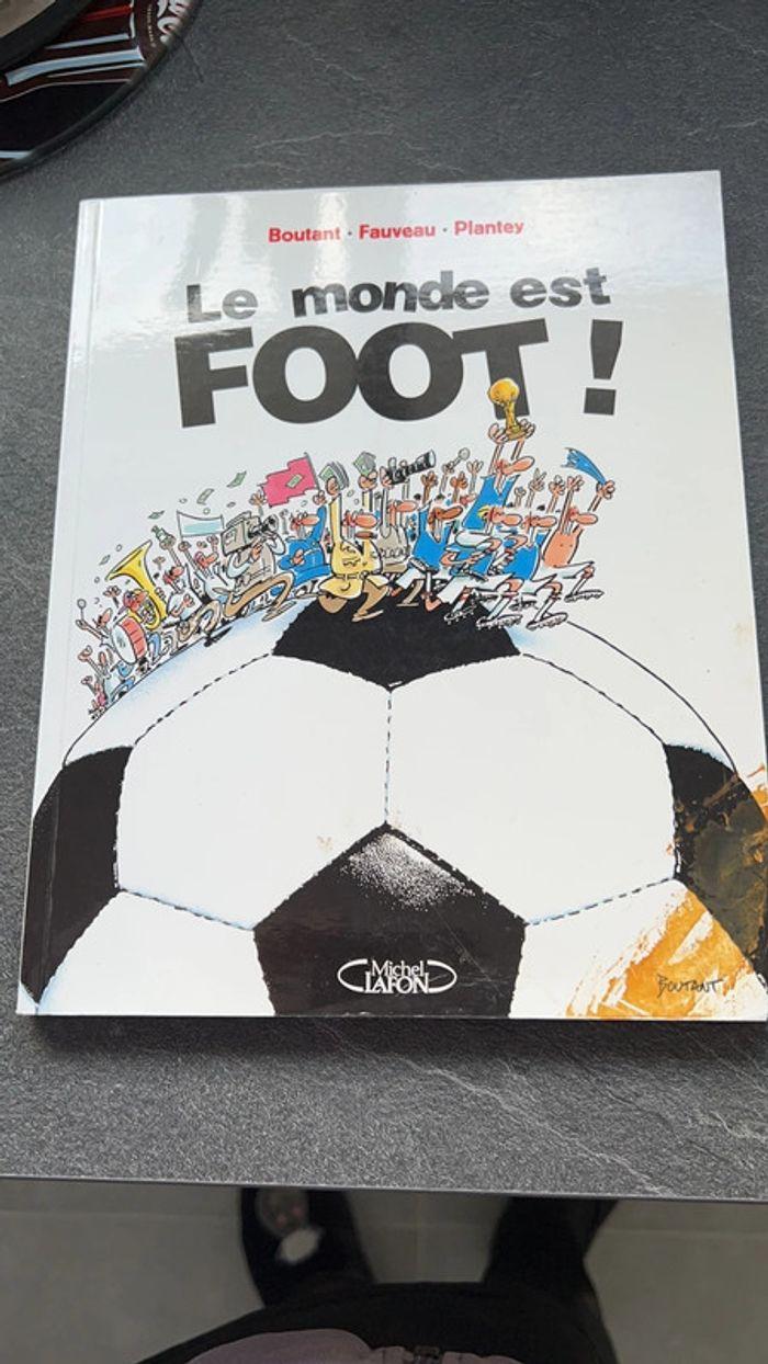 Le monde est foot - photo numéro 1