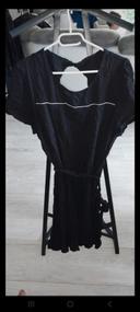 Robe noire Camaïeu taille 44 neuve jamais portée. Liseré argenté.