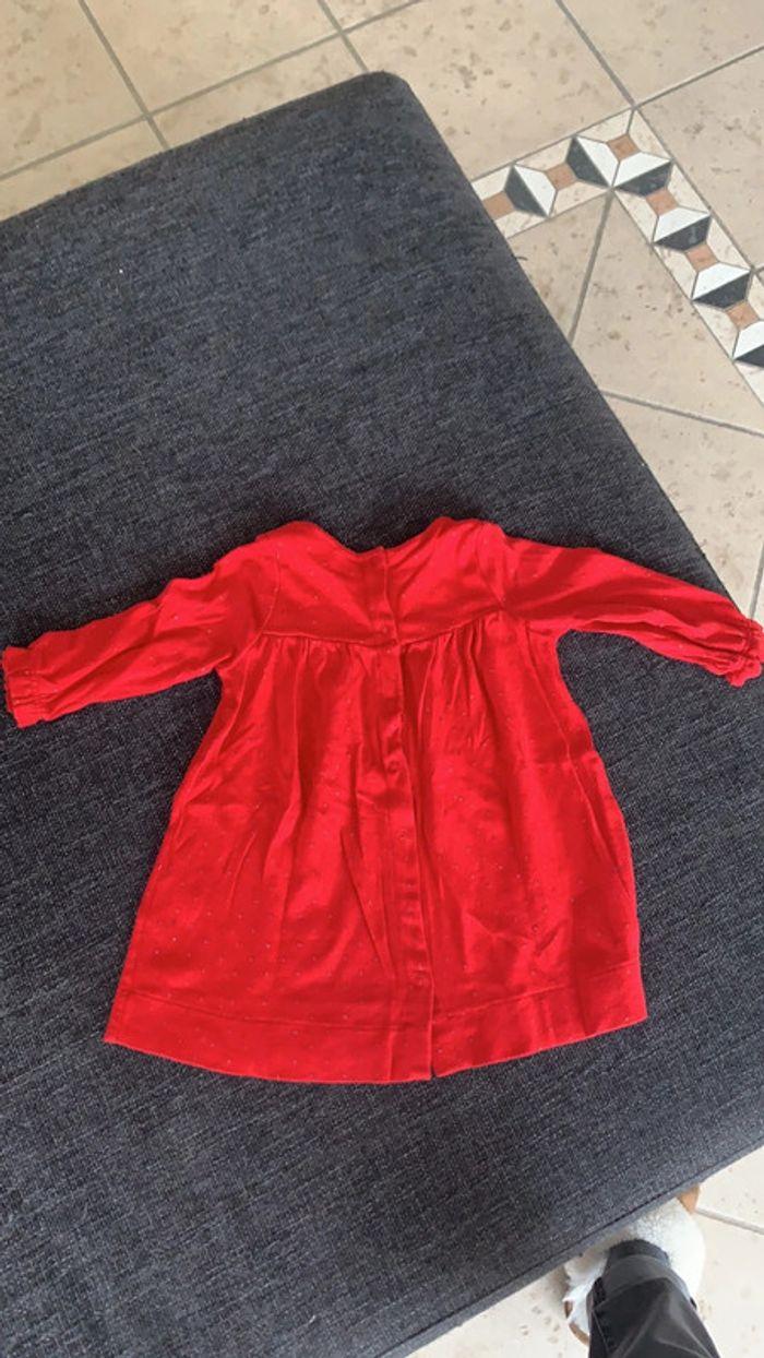 Robe rouge à pois argenté, petit bateau, 18 mois en très bon état - photo numéro 5