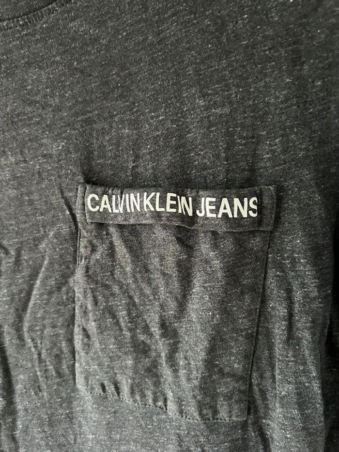 Tee shirt Calvin Klein - photo numéro 4