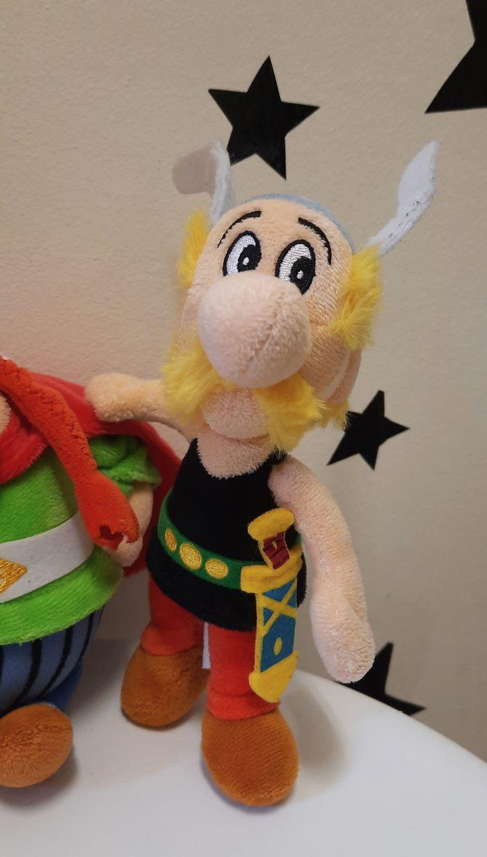 Lot de 2 peluches gauloises Astérix et Abraracourcix - photo numéro 2