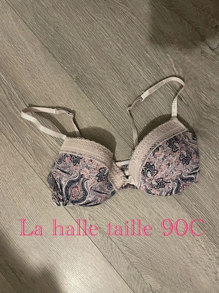 Soutien gorge à armature rose clair à motifs bleu marine et dentelle la halle taille 90C - photo numéro 1