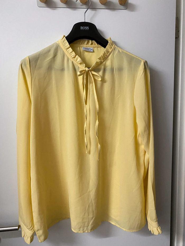 Chemise jaune - photo numéro 1