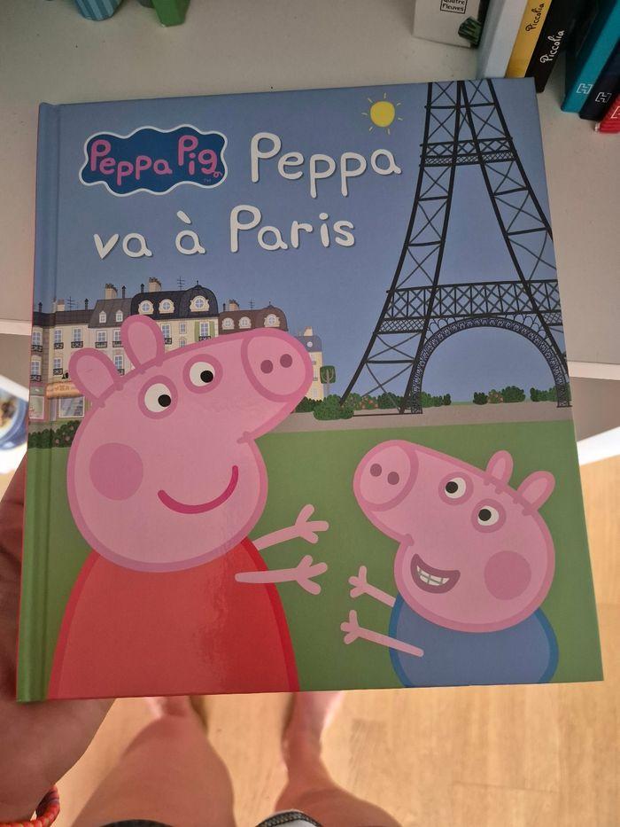 Livre peppa pig va à Paris