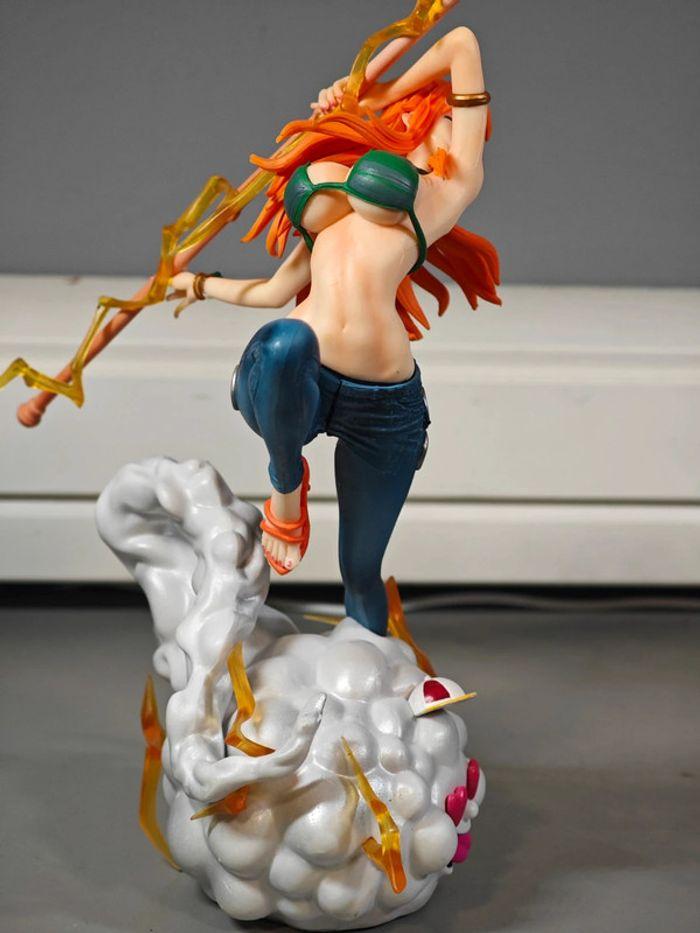 Figurine One Piece : Nami Fight 25cm neuve avec boîte - photo numéro 5