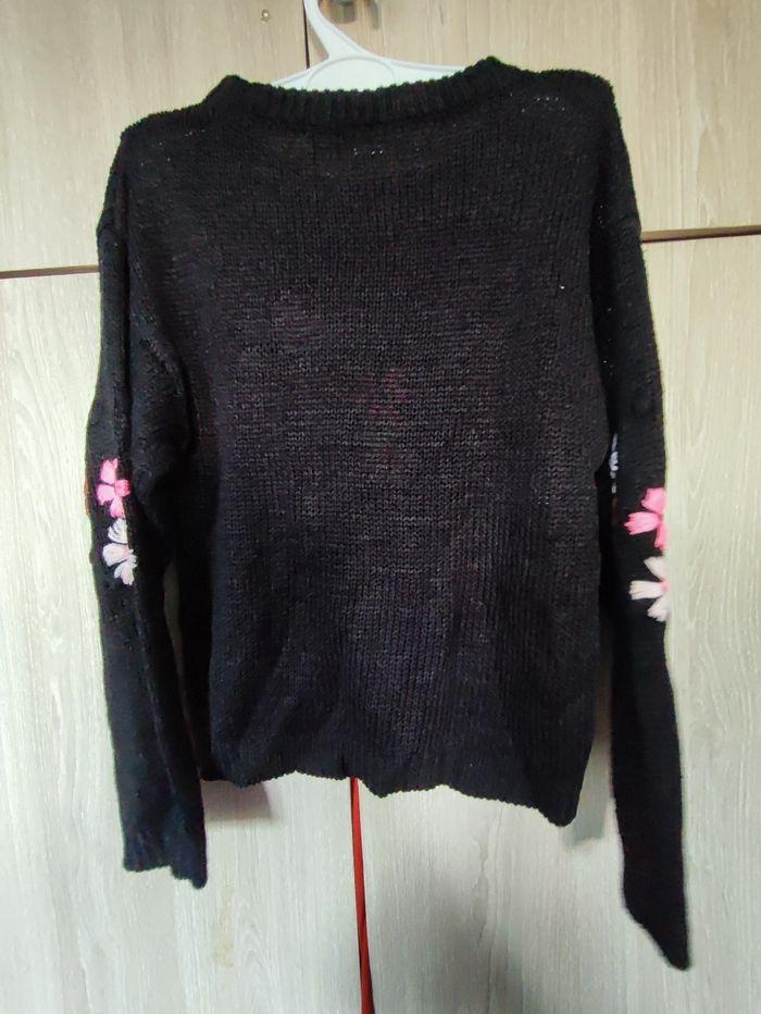 Pull noir tricot fleurs brodées 8 ans Zeeman - photo numéro 3