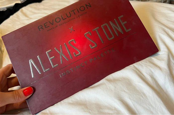 Palette Alexis stone x makeup revolution - photo numéro 1