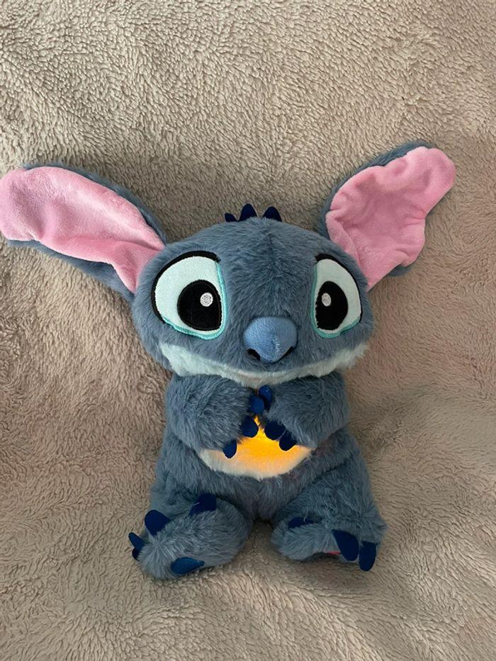 Peluche lumineuse Disney Stitch qui respire - photo numéro 16