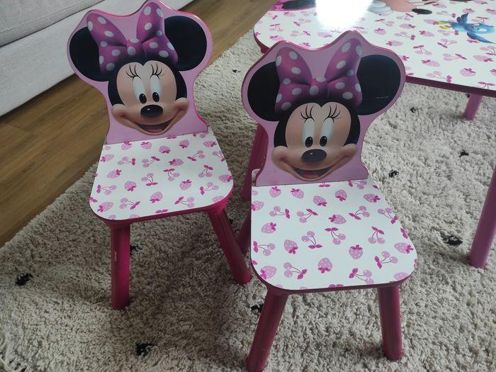 Table Minnie avec 2 chaises - photo numéro 2