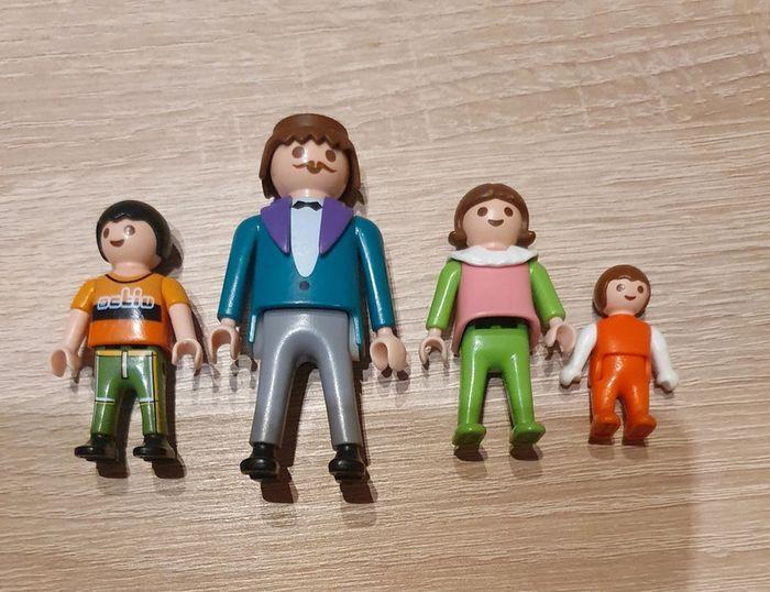 Lot de 4 playmobils