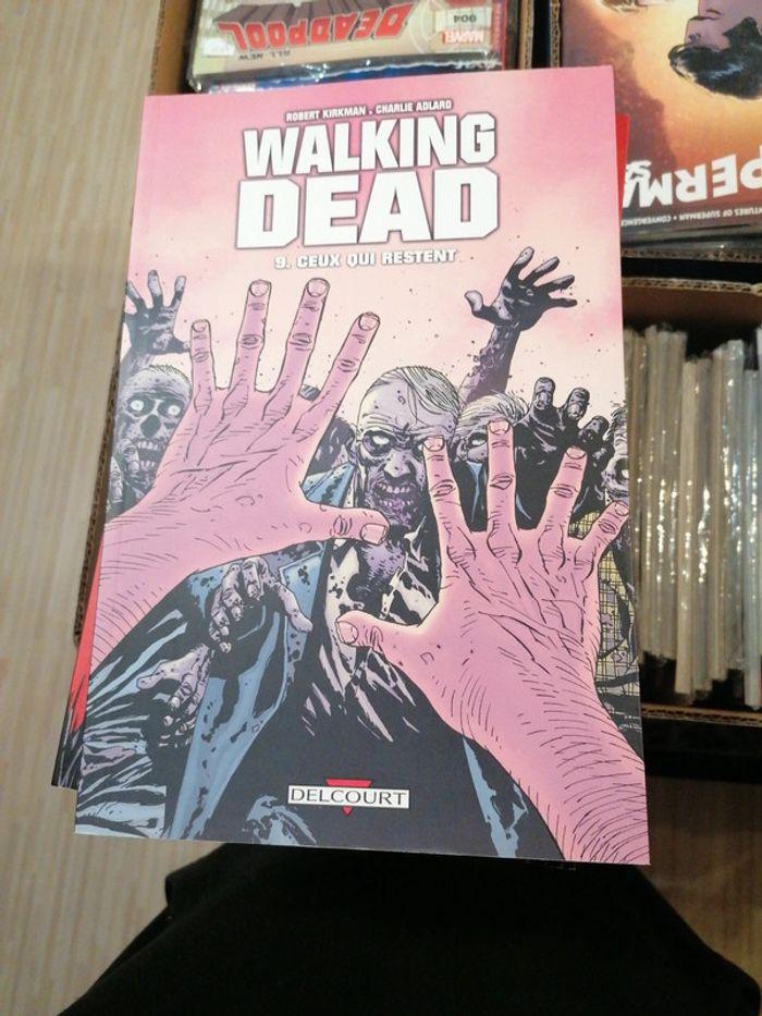 Lot de 10 comics bd walking dead tome 1 à 10 - photo numéro 2