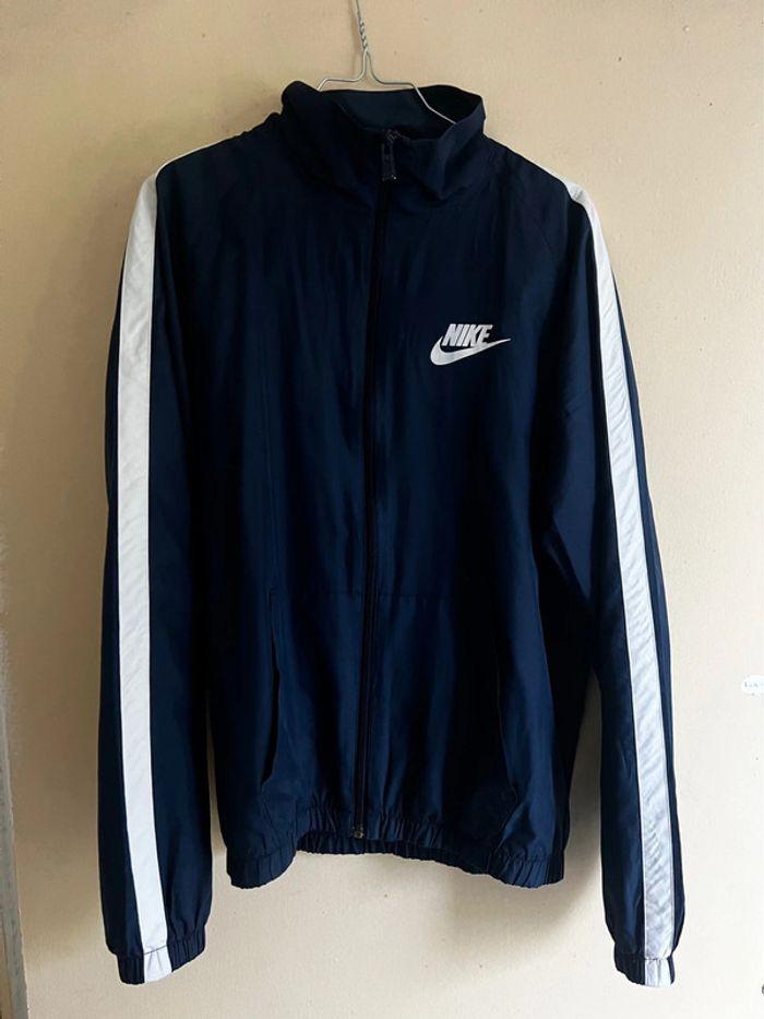 Veste Nike M très bon état - photo numéro 1