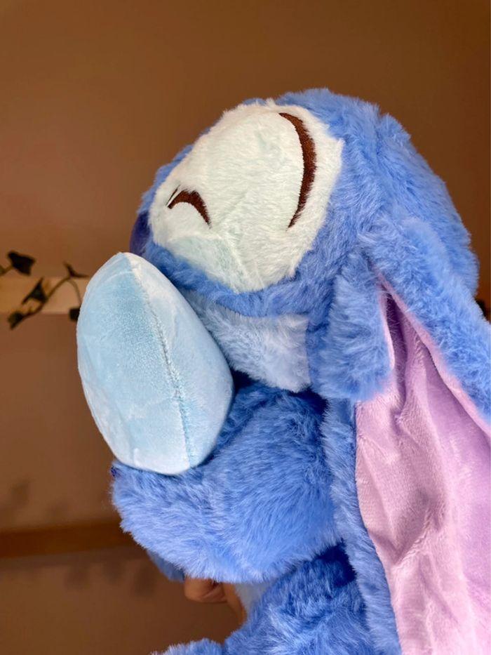 Peluche Disney Stitch avec un Coeur 🩵 - photo numéro 8