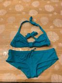 Maillot de bain turquoise deux pièces