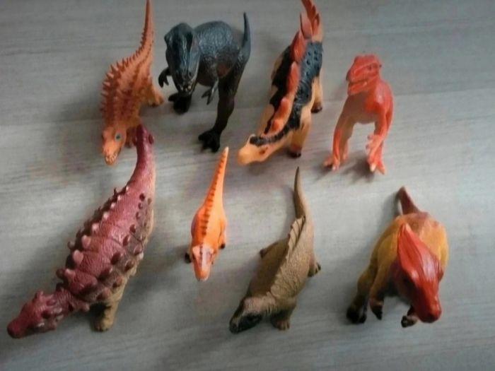 Lots de jouets dinosaures - photo numéro 2