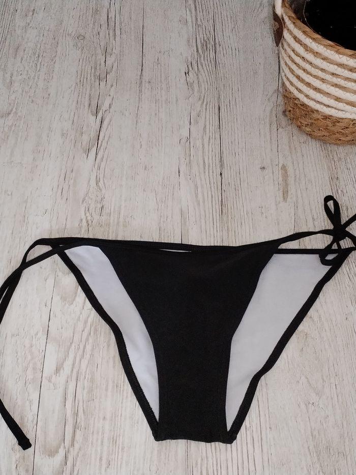 Bas de maillot de bain en XS - photo numéro 2