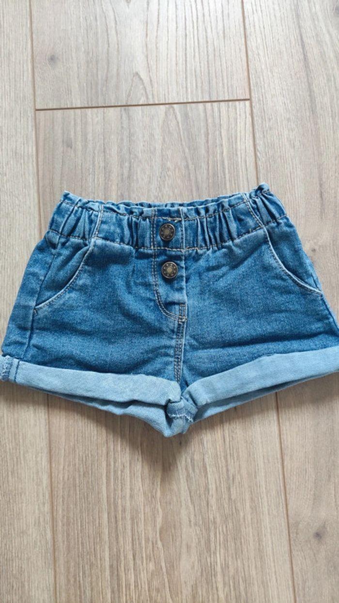 Short en jean bébé 6 mois - photo numéro 1