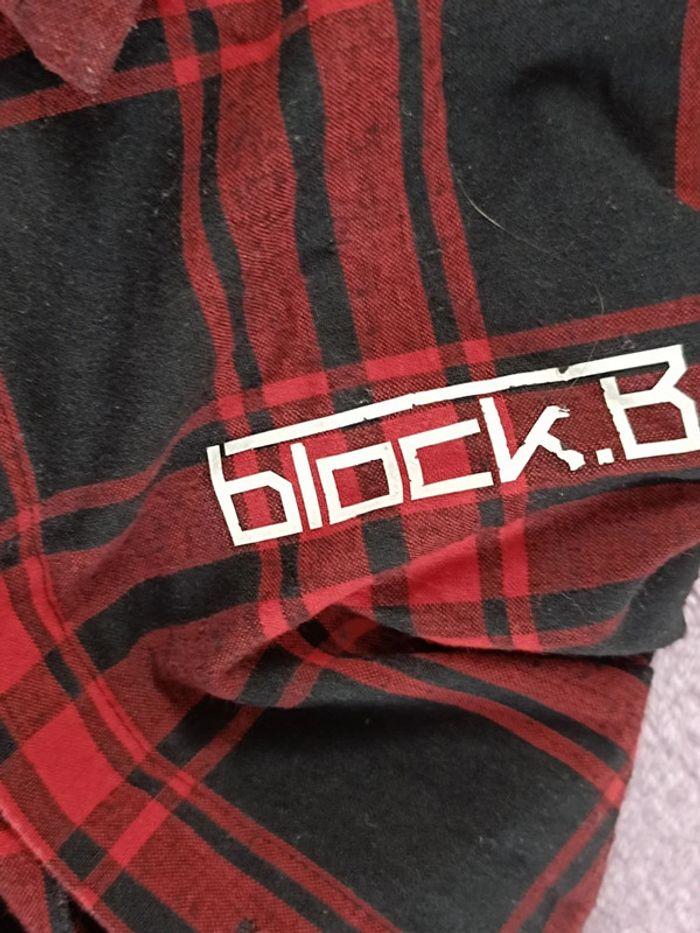 Chemise longue à carreaux rouge floquée Block B K-pop - photo numéro 3