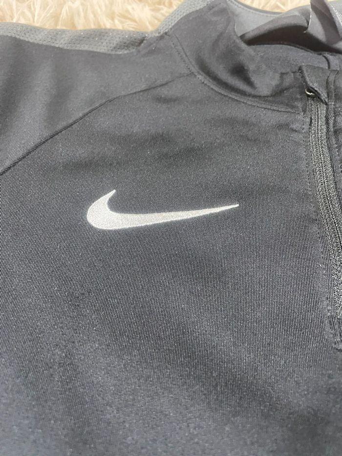 Sweat leger nike football running taille xs noir - photo numéro 4