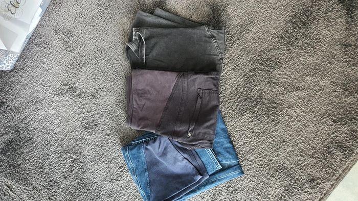 Lot de 3 pantalons de grossesse - photo numéro 1