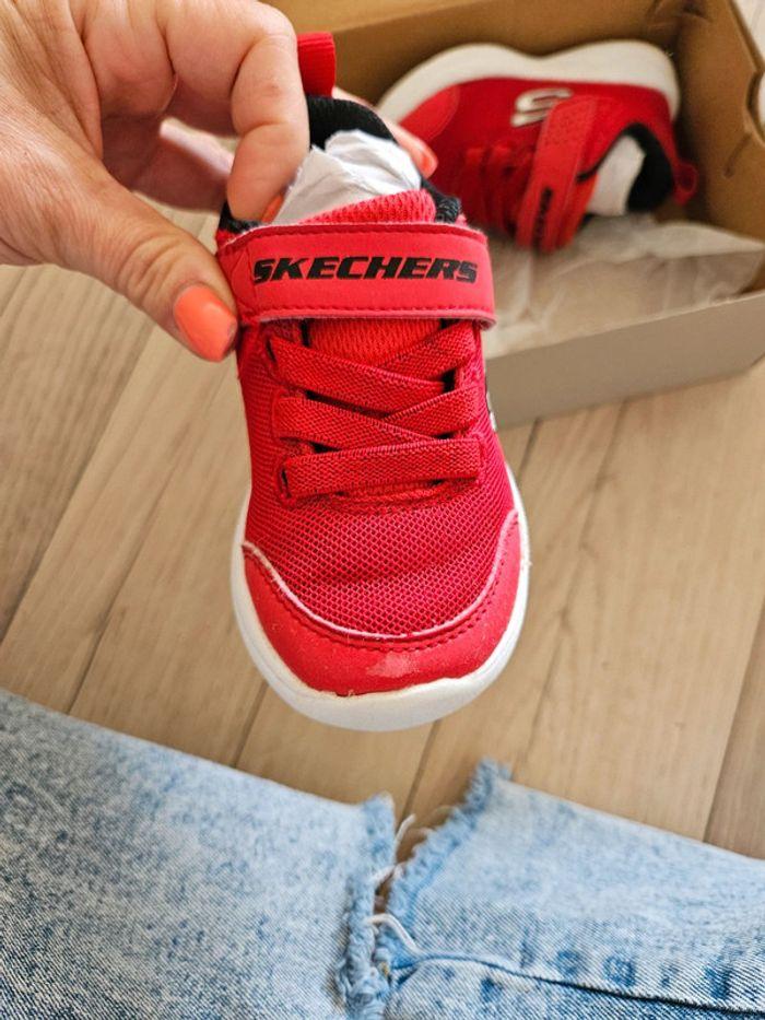 Baskets légères en tissus sketchers taille 22 - photo numéro 3