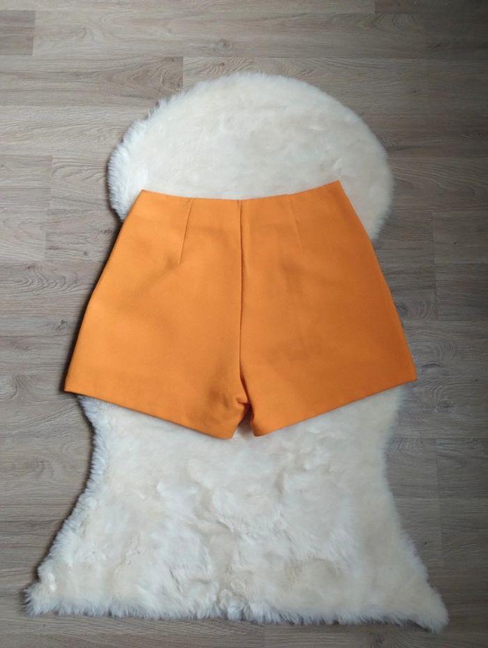 Short orange taille 36 - photo numéro 2