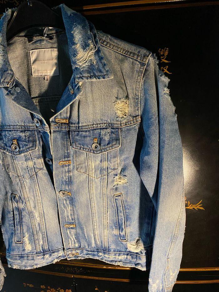 Veste trouée jeans Zara - photo numéro 4