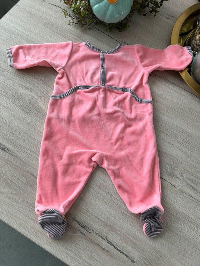 Grenouillère / pyjama velour chaud Petit Bateau rose taille 3 mois avec motif chat - photo numéro 4