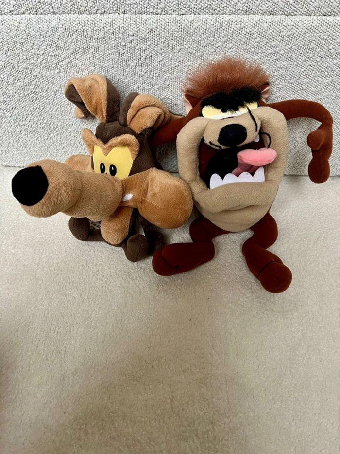 Lot 2 peluches Looney Tunes - photo numéro 1