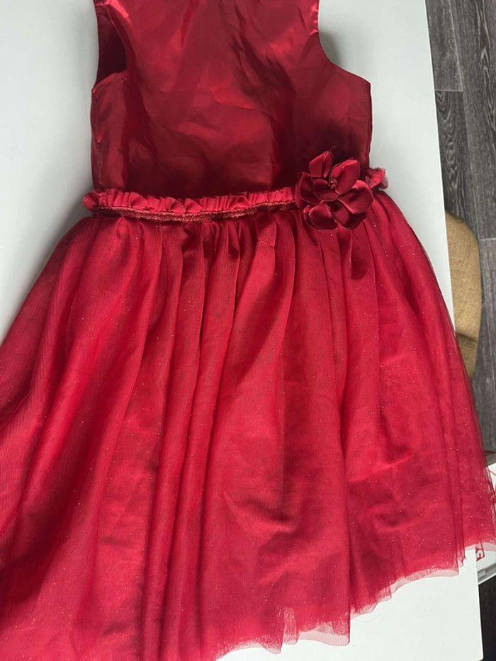 Robe rouge à paillette - photo numéro 2