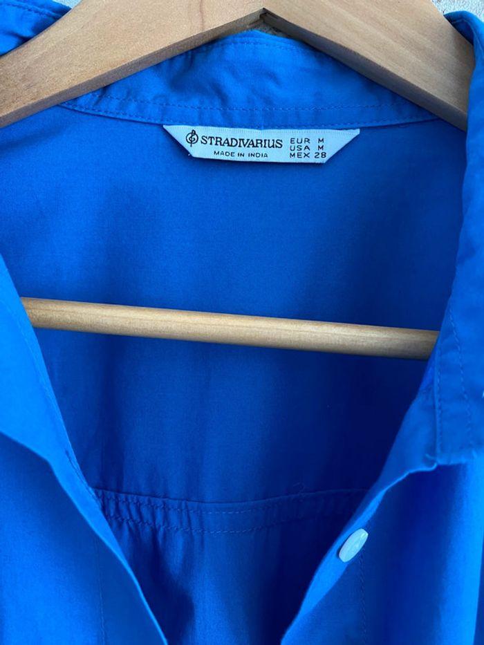 Chemise bleu vif STRADIVARIUS 38 neuve sans étiquette - photo numéro 5