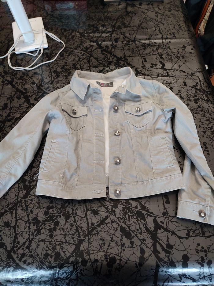 Veste en jean en 10 ans - photo numéro 1