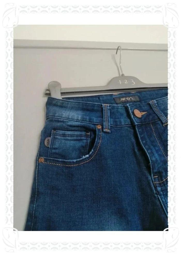 Jeans taille haute 36 Aron - photo numéro 2