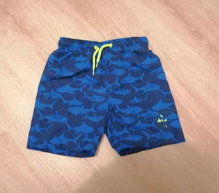 Short de bain bleu requins, Zeeman, 98/104cm 3 ans - photo numéro 1