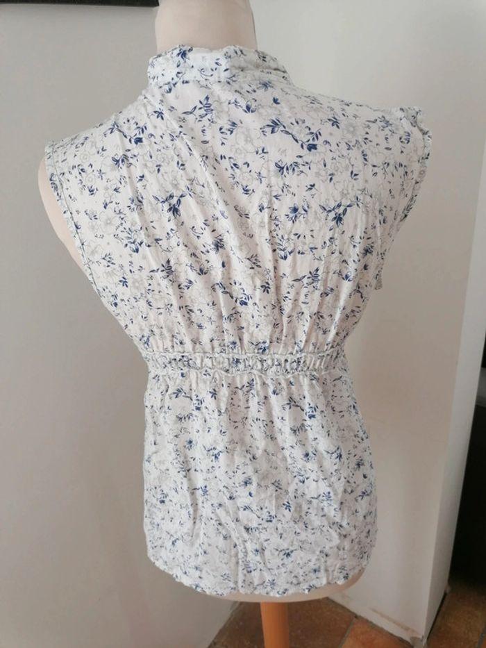 Blouse blanche avec fleurs bleues S/M - photo numéro 3