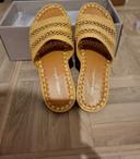 Mules en cuire véritable et raphia jaune et marrons mellow  yellow