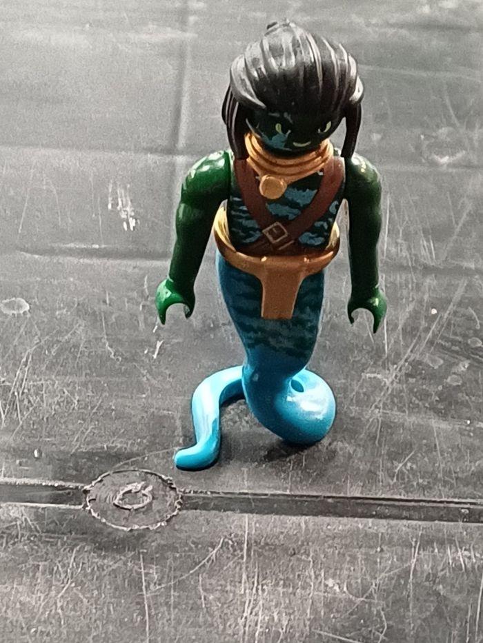 Personnage playmobil sirène serpent