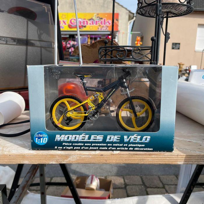 Figurine de modèle de vélo Porsche - photo numéro 1