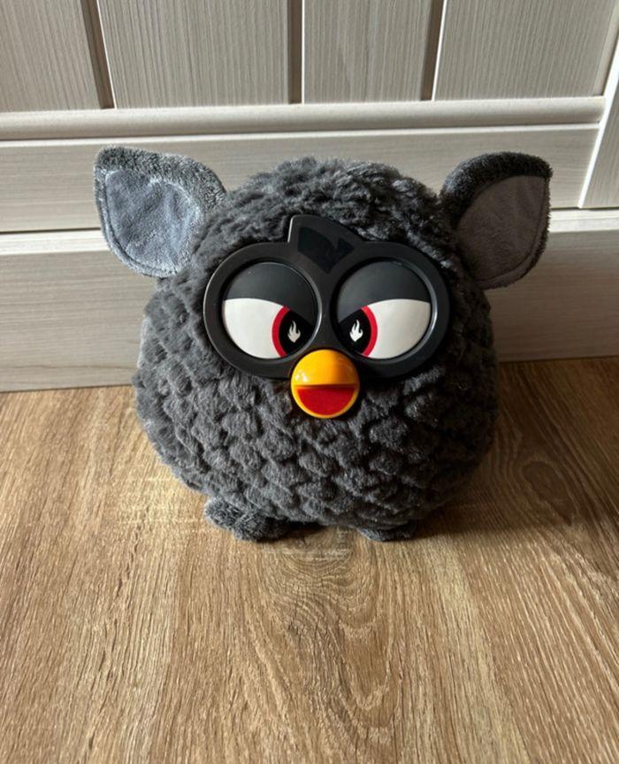 Peluche moyenne furby noir, état neuf - photo numéro 1