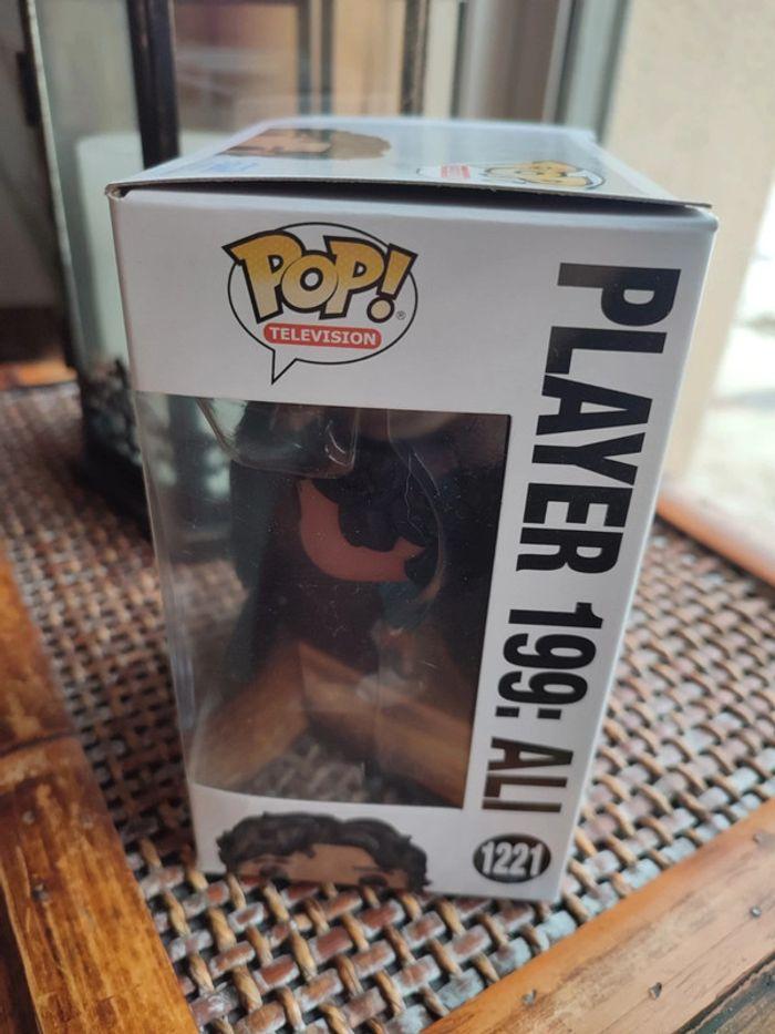 Squid game funko pop Netflix 1221 player 199 Ali - photo numéro 7