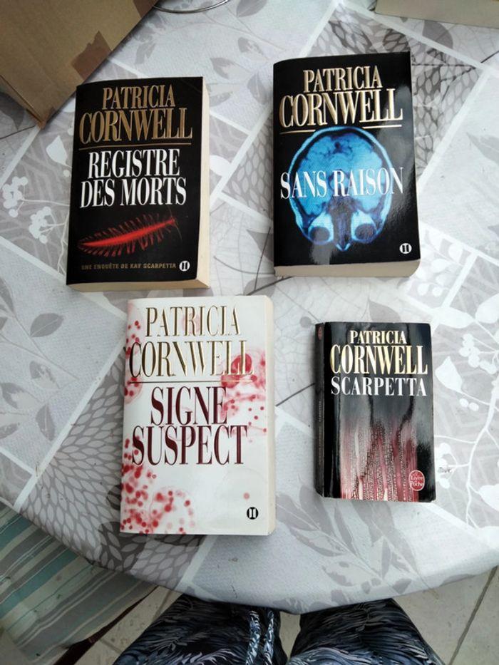 Lot livres Patricia Cornwell - photo numéro 1