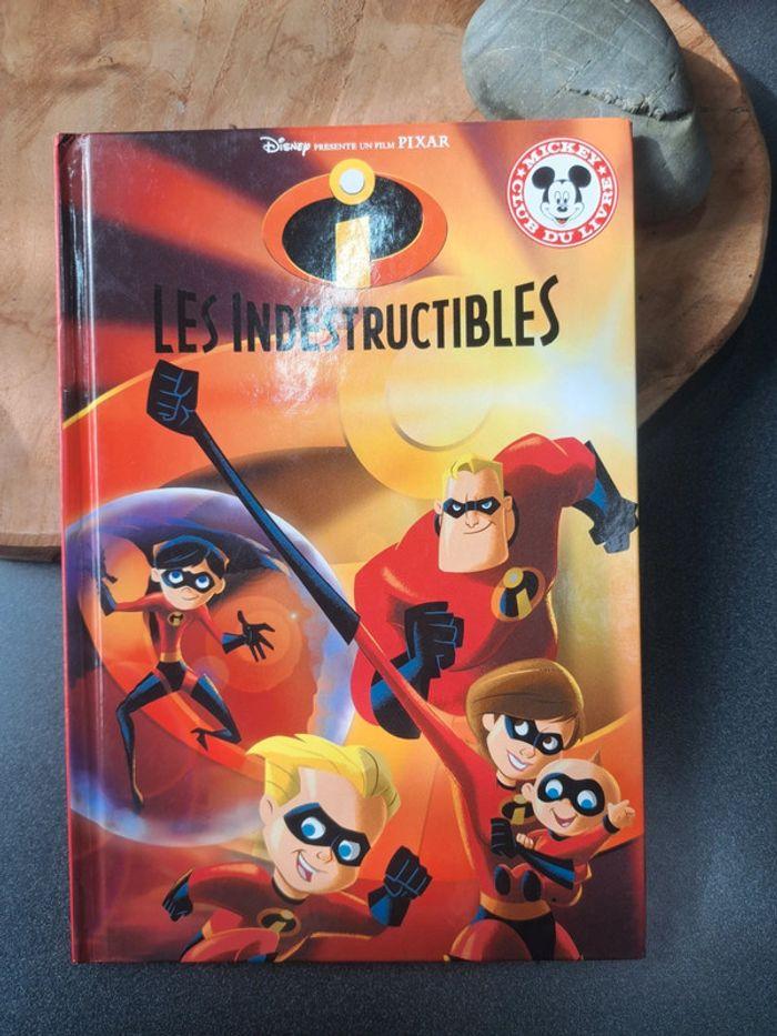 Livre Disney Pixar Les indestructibles - photo numéro 1